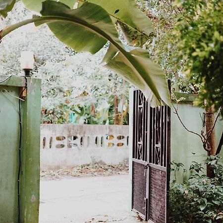 Green Garden Hotel Bang Rak Beach  Bagian luar foto
