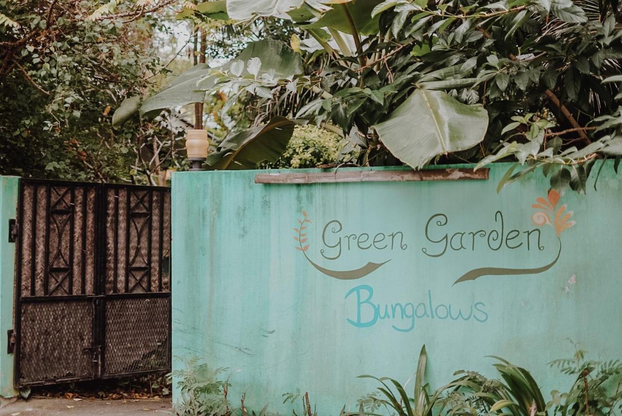 Green Garden Hotel Bang Rak Beach  Bagian luar foto