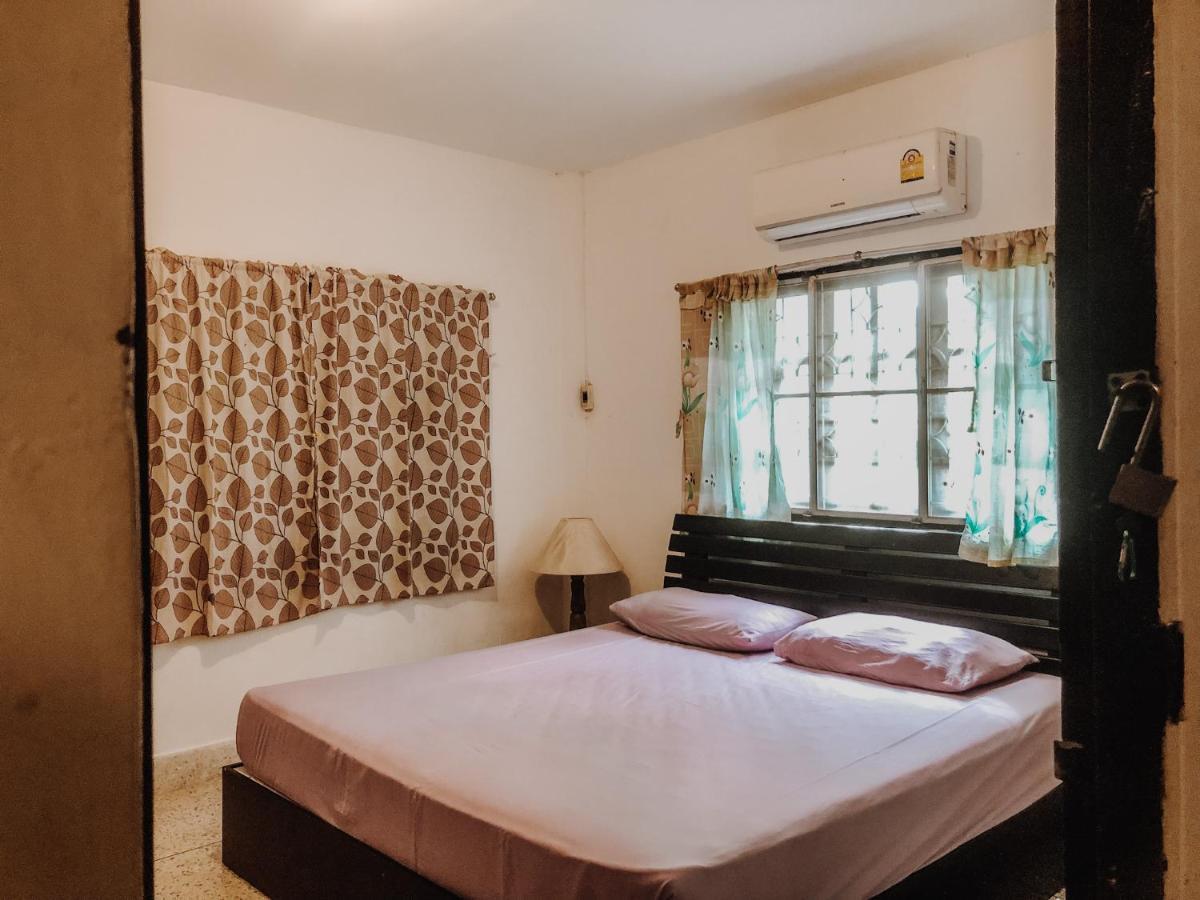 Green Garden Hotel Bang Rak Beach  Bagian luar foto